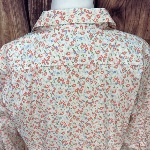 L. L. Bean wrinkle resistant button down 3/4 sleeves floral blouse women’s M - Picture 5 of 15